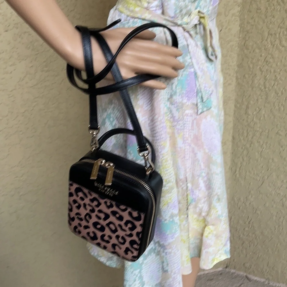 Kate Spade daisy graphic leopard vanity crossbody - Picture 6 of 16